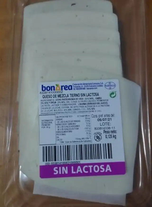 Queso de mezcla tierno sin lactosa front packaging
