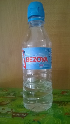 Agua mineral natural de mineralización muy débil tapón sport front packaging