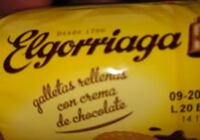 Galletas rellenas de chocolate