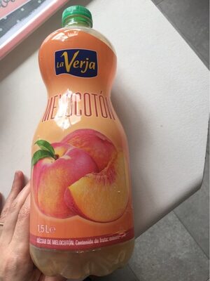 Néctar De Melocotón. Contenido De Fruta: Mínimo 50% front packaging