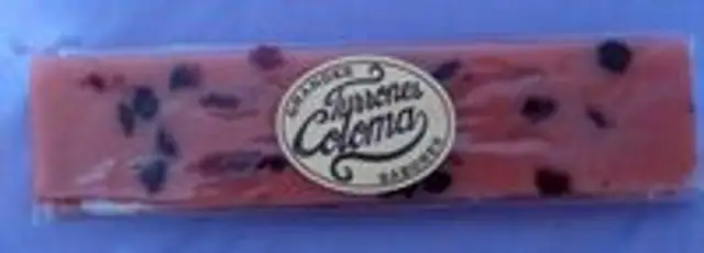 Turrón de mazapán con arándanos