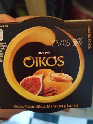 Higos, yogur Oikos, manzana y canela