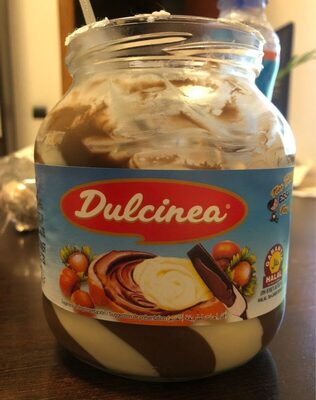 Crema con avellanas front packaging