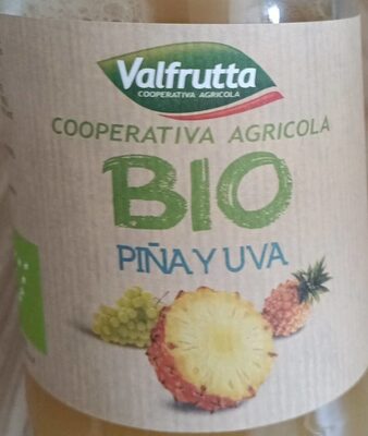 Zumo piña y uva bii front packaging