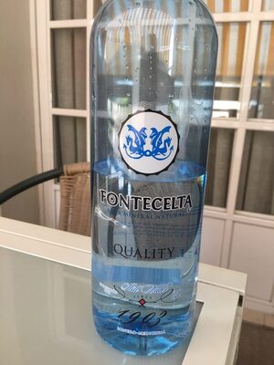 Agua mineral natural