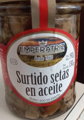 Surtido de setas en aceite