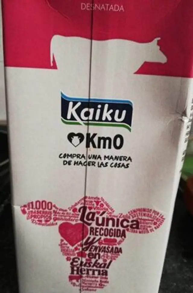 Leche desnatada front packaging