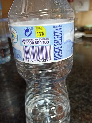 Agua mineral natural Fuente Selecta front packaging