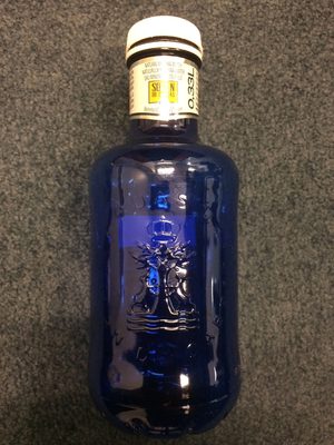 Agua mineral natural front packaging