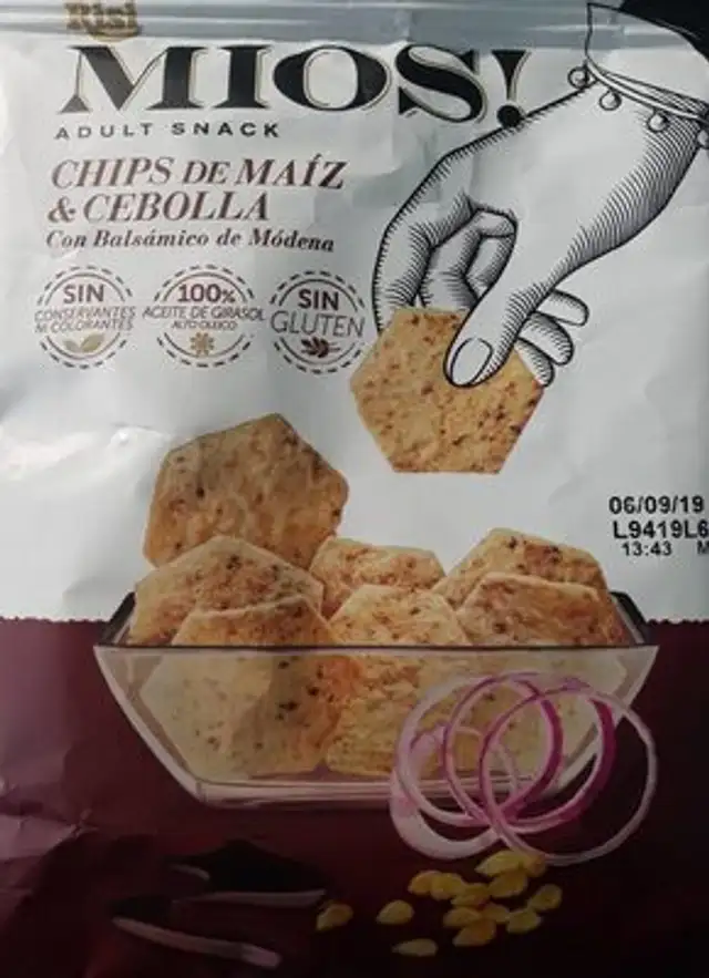 Mios (chips de maíz & cebolla) front packaging