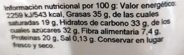 Cacahuetes con chocolate con leche nutrition facts table