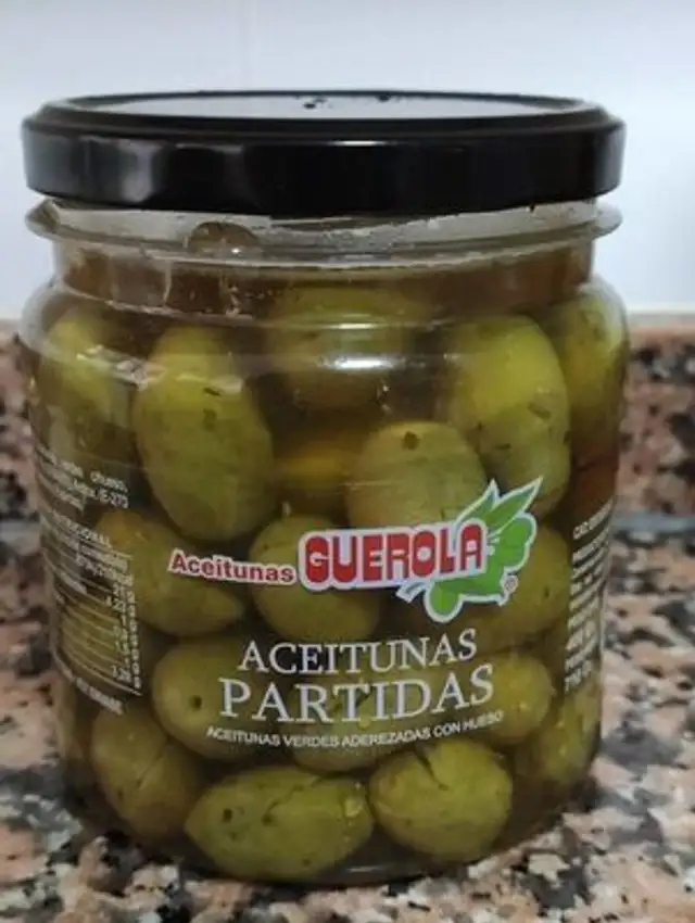 Aceitunas verdes partidas