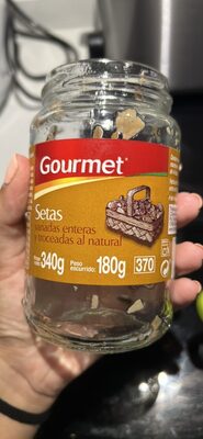 Setas variadas enteras y troceadas al natural