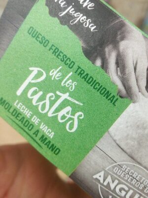 Queso fresco tradicional de los pastos