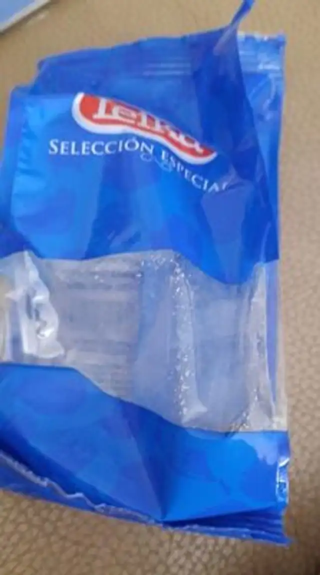 Almendras front packaging
