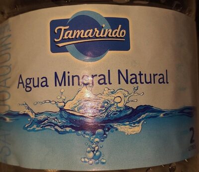 Agua mineral natural