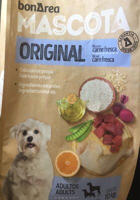 Mascota original rico en carne fresca