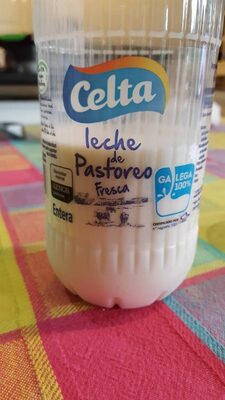 Leche de pastoreo fresca entera