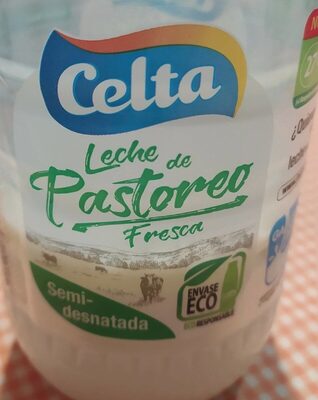 Leche pastoreo fresca semidesnatada