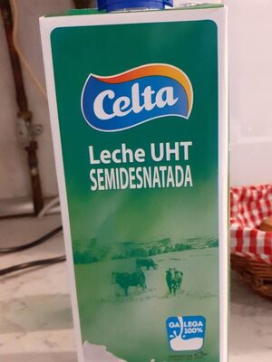 Leche UHT semidesnatada