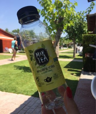 Refresco de infusión de té verde y limón bajo calorías front packaging