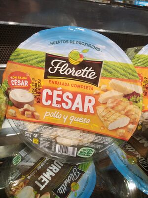 Ensalada completa césar pollo y queso