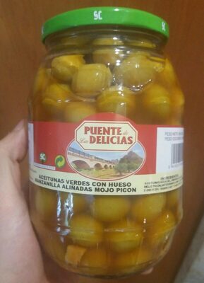 Aceitunas verdes con hueso y mojo picón