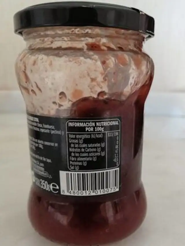 Mermelada de frutos del bosque nutrition facts table