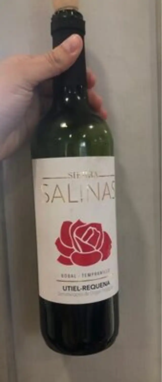 Vino tinto Sierra Salinas