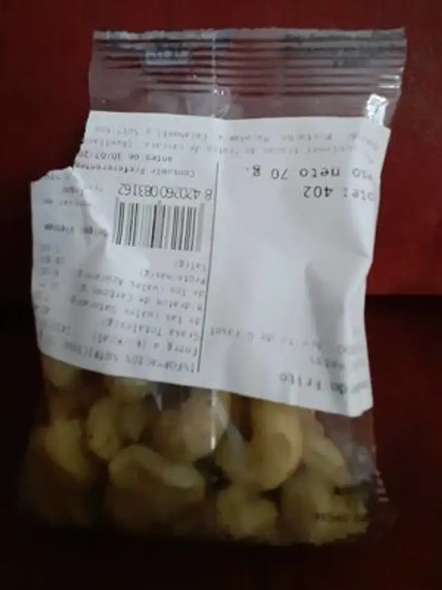 Anacardos nutrition facts table