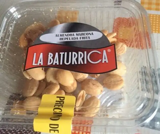 Almendra repelada frita
