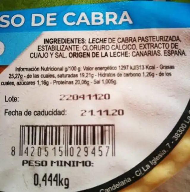 Queso de cabra frnesco ahumado nutrition facts table