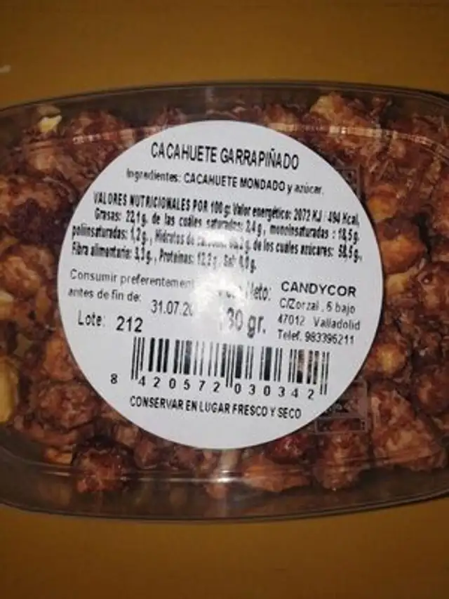 Cacahuete garrapiñado nutrition facts table