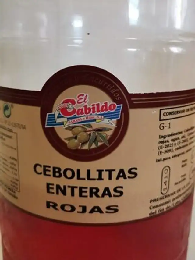 Cebolletas enteras rojas