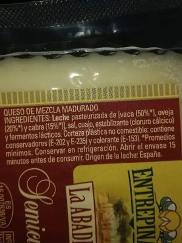 queso semicurado ingredients label