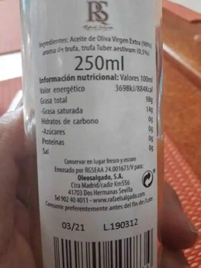 Aceite oliva virgen extra y trufa nutrition facts table