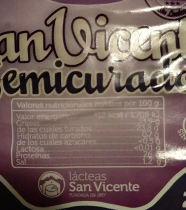 Queso semicurado mezcla madurado elaborado con nutrition facts table