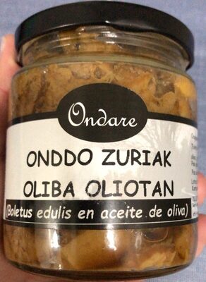 Boletus edulis en aceite de oliva