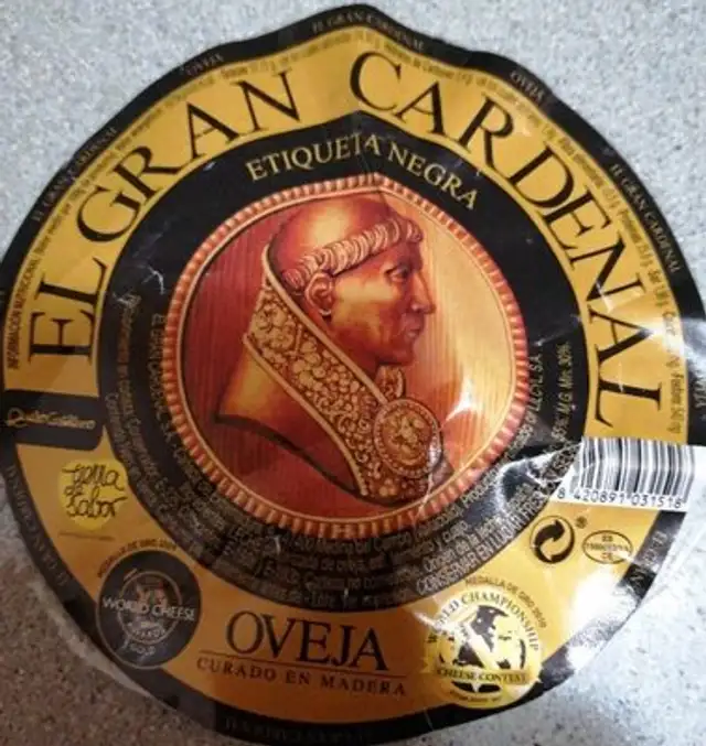 Queso de oveja etiqueta negra