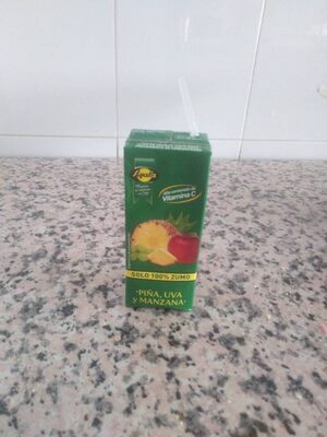 Piña, uva y manzana