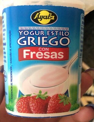 Yogur estilo griego con fresas
