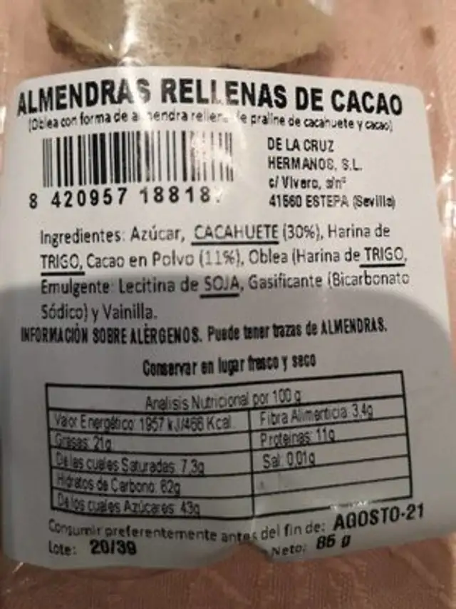 Almendras rellenas de cacao nutrition facts table