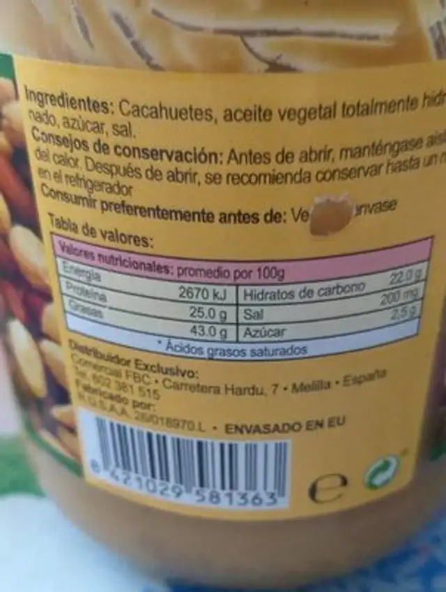 Paté de cacahuete nutrition facts table