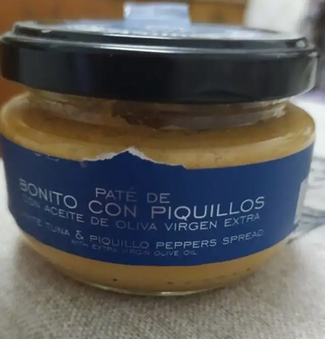 Paté de bonito con piquillo