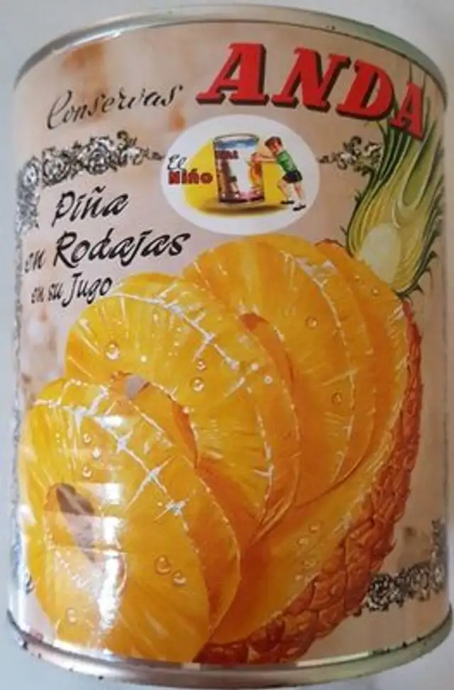 Piña en rodajas en su jugo