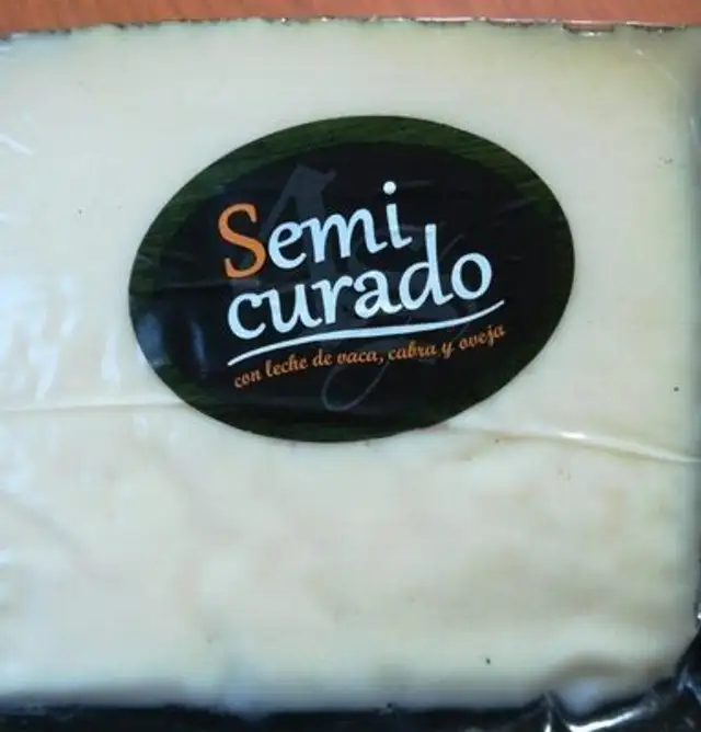 Queso semicurado