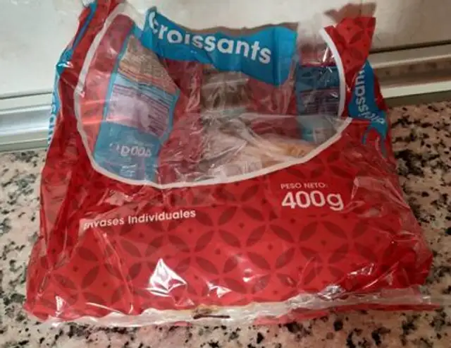 Croissant front packaging