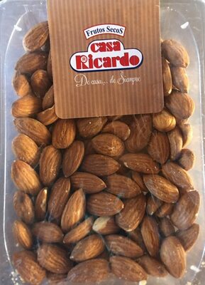 Almendra natural piel