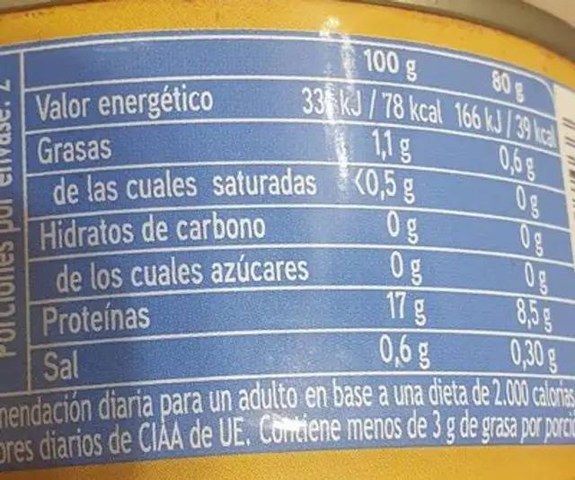 Atún claro al natural nutrition facts table