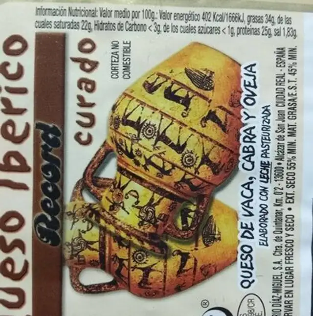 Queso ibérico curado nutrition facts table